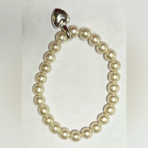 Faux pearl elastic heart charm bracelet jewrlry - Picture 7 of 9